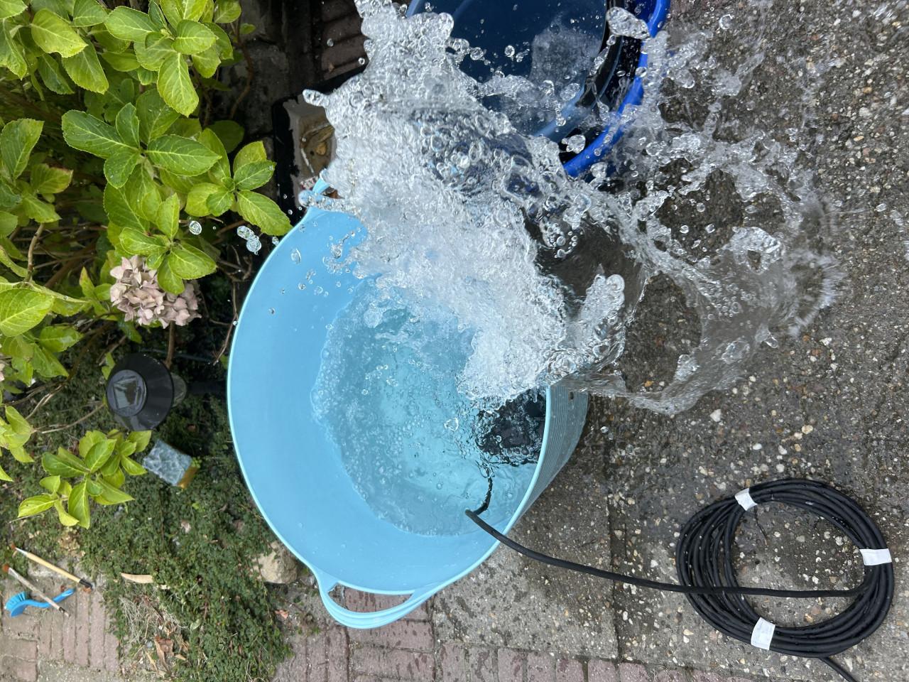 Te koop oase eco primium 10000 sterke en zuinige Vijverpomp snoer 5 meter