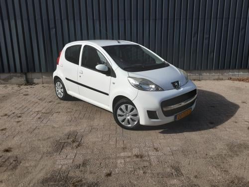 Peugeot 107 1.0-12V XS