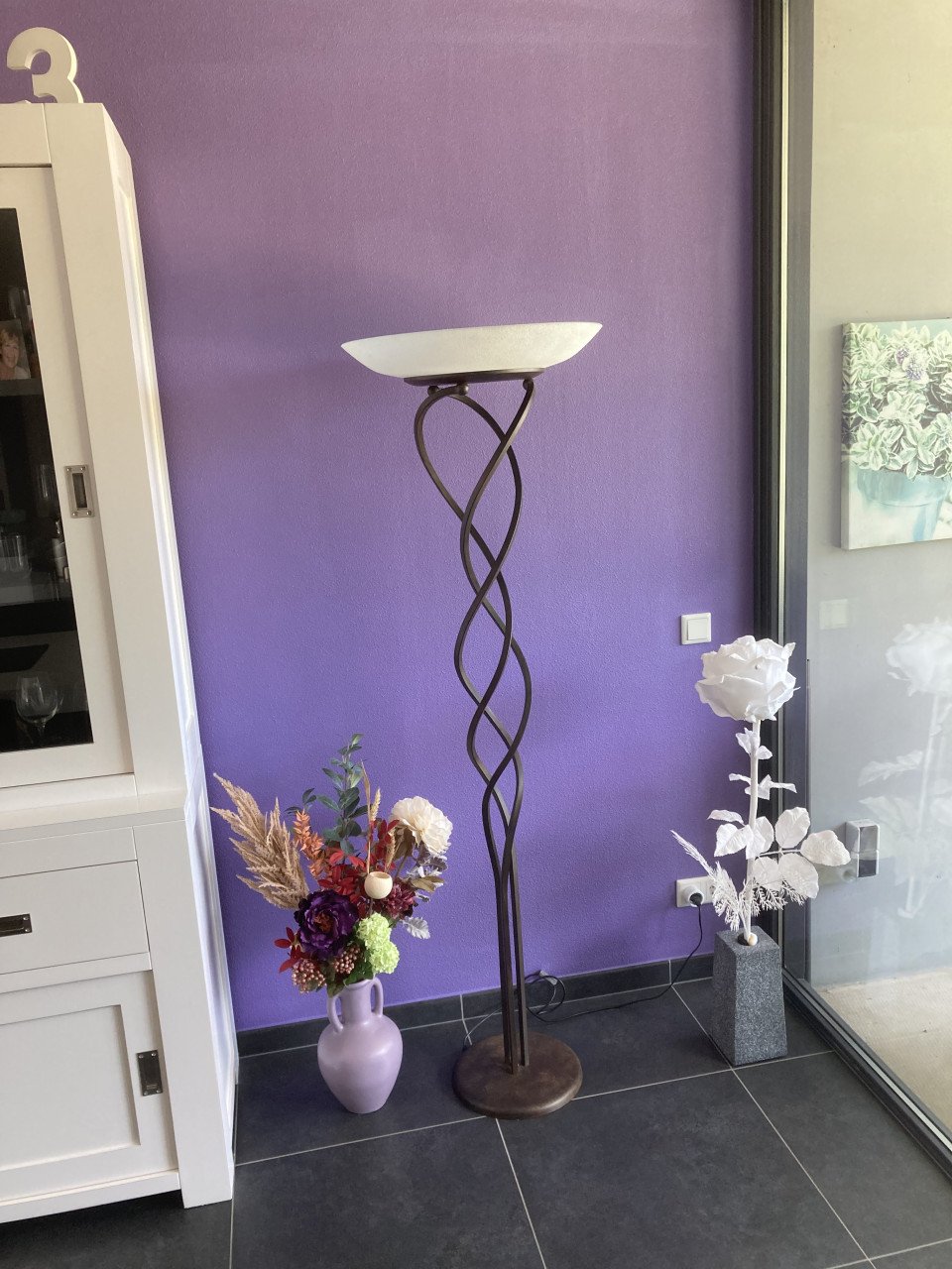 Te koop vloerlamp, hanglamp, en salontafel lamp( laatste niet op foto)