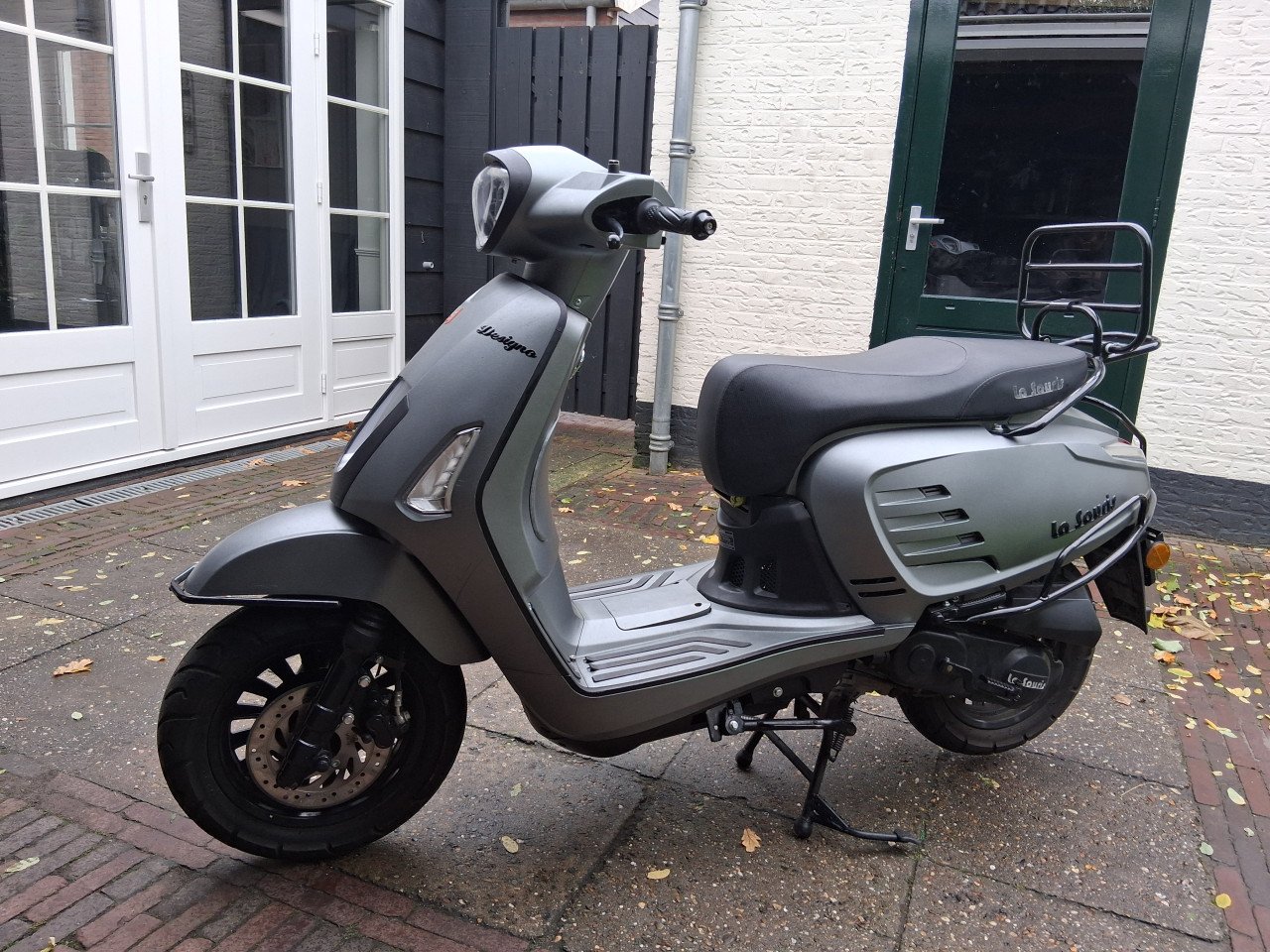 La souris designo 2023 geel kenteken opknapper