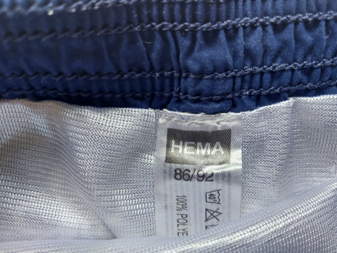 Leuke donkerblauwe zwembroek (maat 86 – 92 | z.g.a.n.) €2,-
