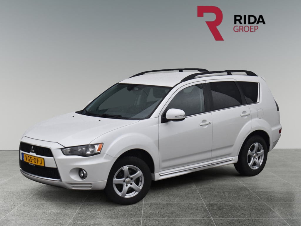 Mitsubishi Outlander outlander 2.2 di 4wd geel kenteken leder, navi, camera