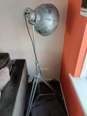 Industriele vloerlamp+ zwarte vloerlamp klein