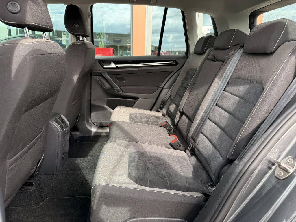 Volkswagen Golf Sportsvan 1.4 tsi highline business | massage - ergoactive 