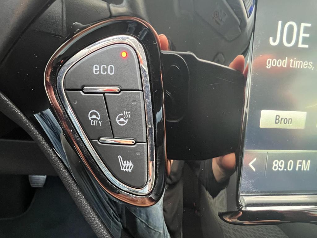 Opel Corsa 1.4 120 jaar edition, navi, afn. trekhaak, vele opties!