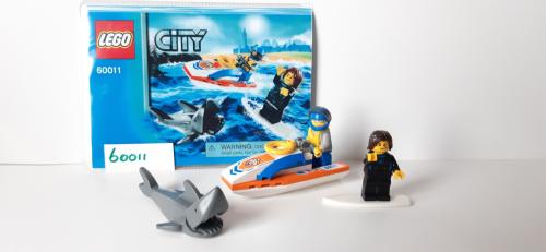 Lego 60011: surfer redding