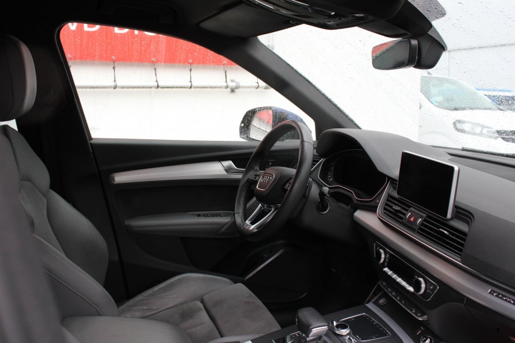 Audi Q5 45 tfsi quattro s edition full options