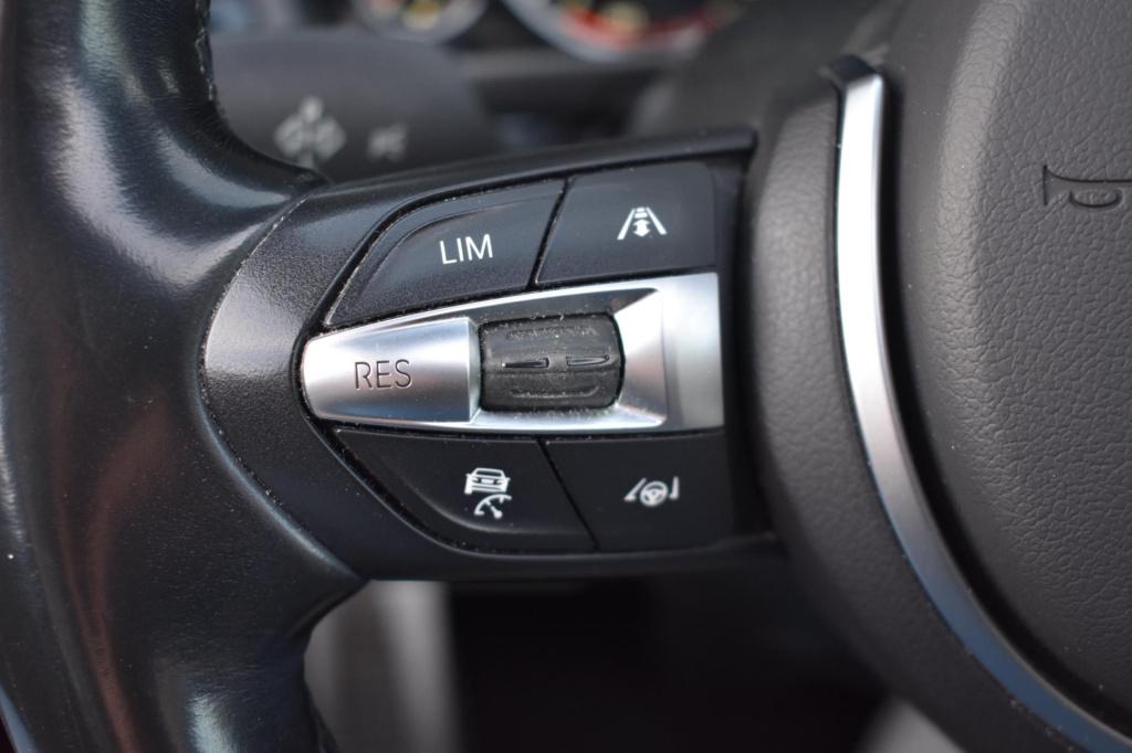 BMW 5 Serie 520i m sport | schuifdak | camera | leder | nap | adapt. cruise