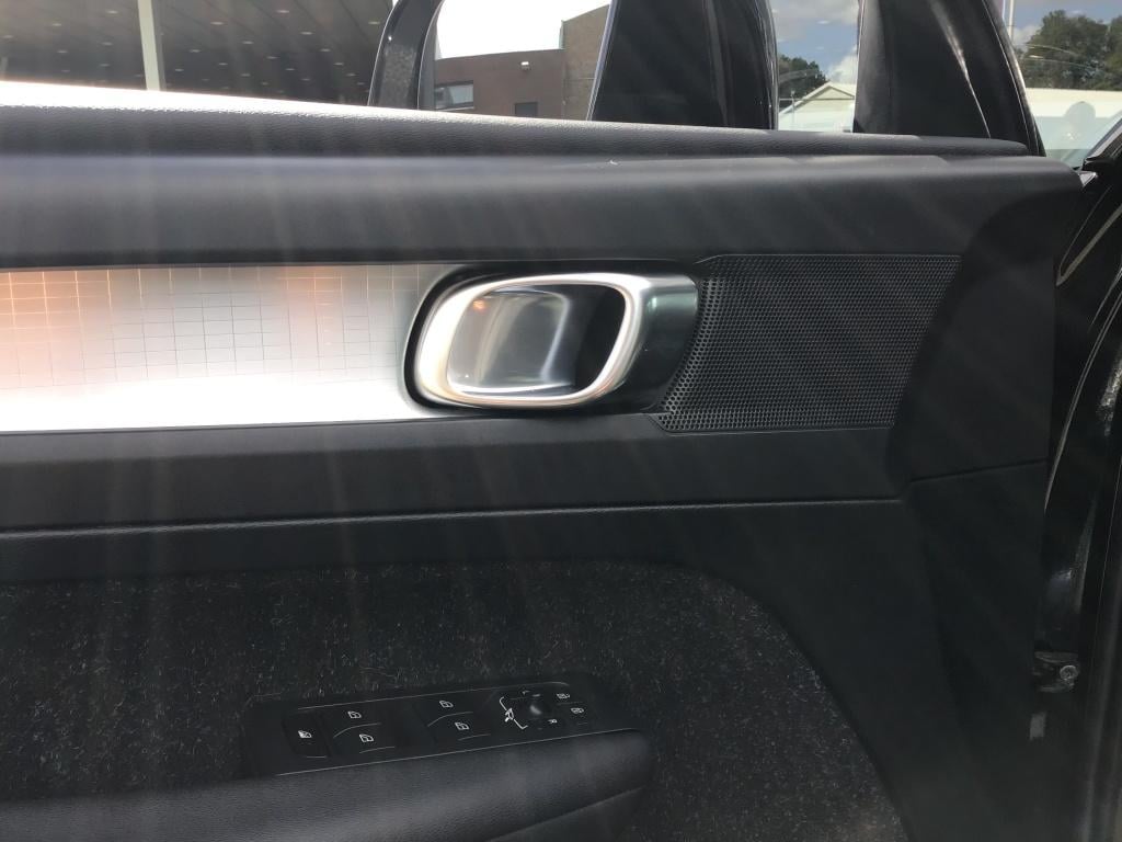 Volvo XC40 t4 190pk momentum pro| trekhaak| climate| navi| elek.achterklep