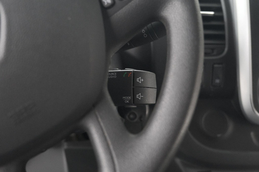 Renault Trafic 2.0 dci 120 t27 l1h1 work edition | trekhaak | apple carplay
