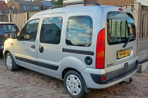 Renault Kangoo 1.6 16V 70KW 2004 Grijs € 2400