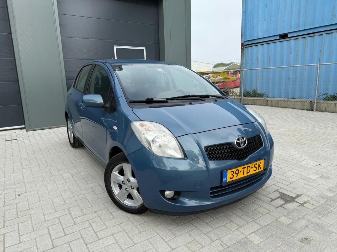 Toyota Yaris 1.3VVTi Luna Vol Jaar Apk