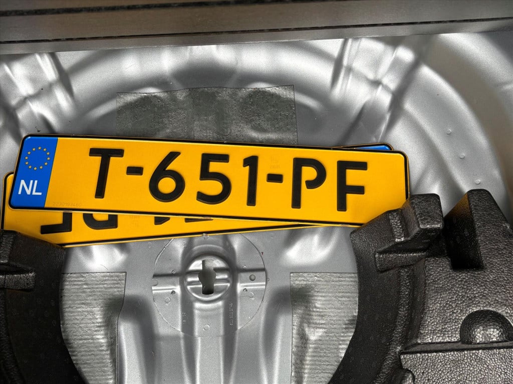 Volkswagen T-roc 1.0 tsi 110pk life| carplay| autom inparkeren|led| rijklaa