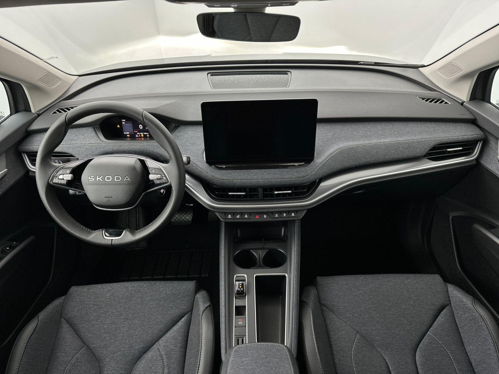 Skoda Elroq business edition tour elektromotor 210 kw / 286 pk