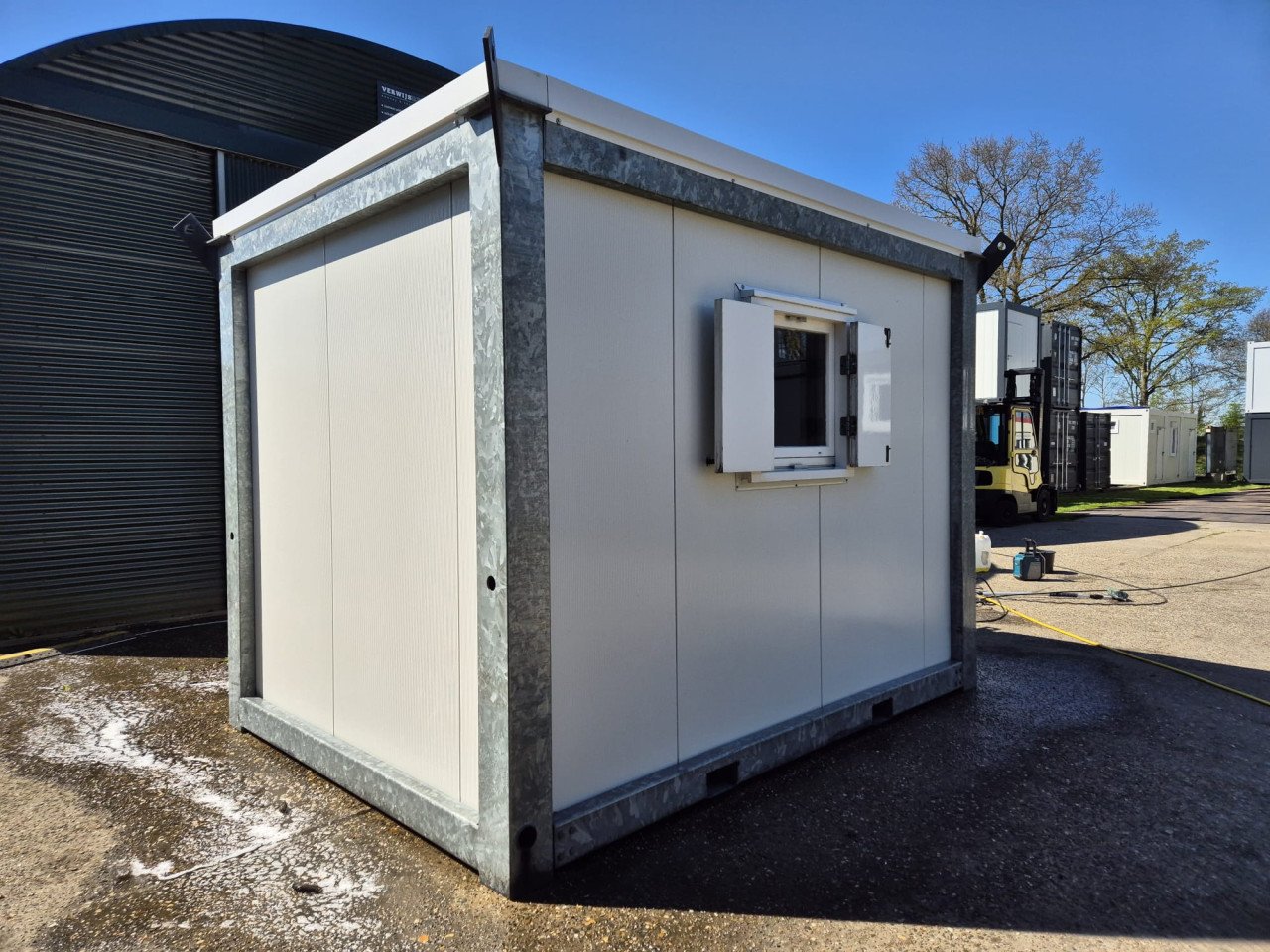 Kantoorunit / bouwkeet / uitvoerderskeet / woonunit 5x2.5m