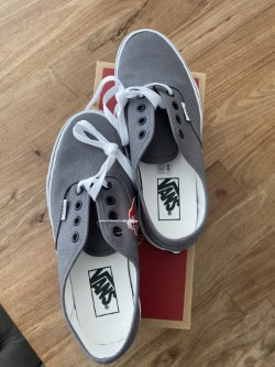Vans maat 38.