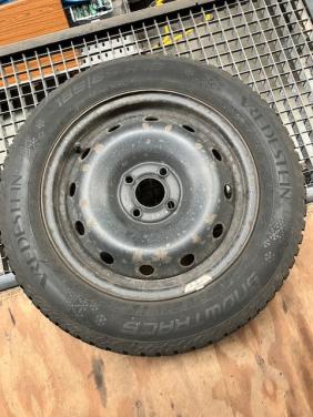Set velgen met winterbanden 185/65X15 (1 winter gebruikt) 6,5 mm profiel
