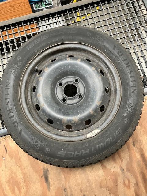 Set velgen met winterbanden 185/65X15 (1 winter gebruikt) 6,5 mm profiel