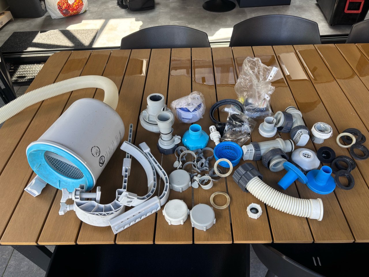 Intex zoutwatersysteem + onderdelen pomp zwembad