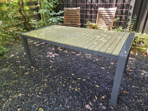 Te koop: tuintafel 180 x 90cm