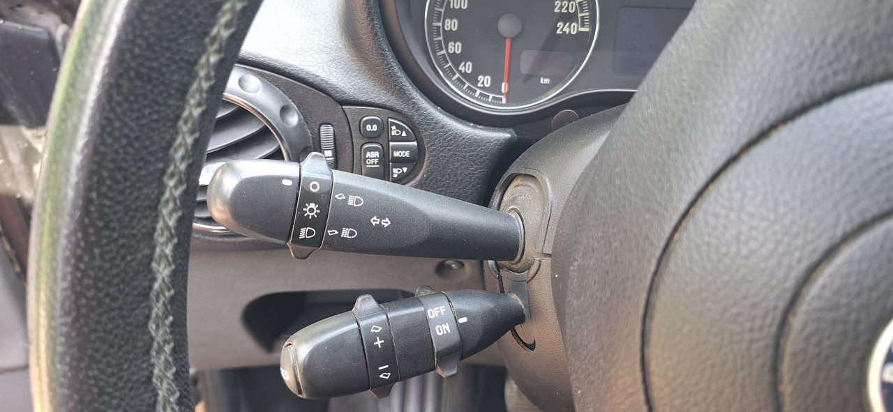 Alfa Romeo 147 2.0 ts 3 deurs, airconditioning,cruisecontrol