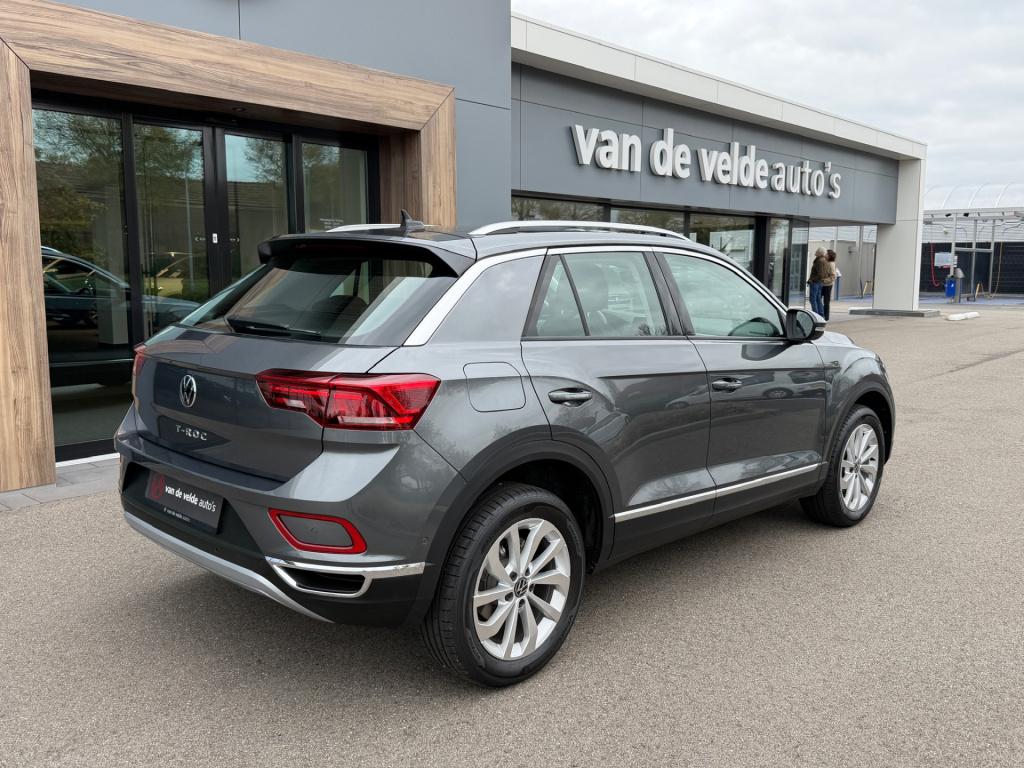 Volkswagen T-roc 1.5 tsi 150pk dsg style | dode hoek | camera | keyless | e