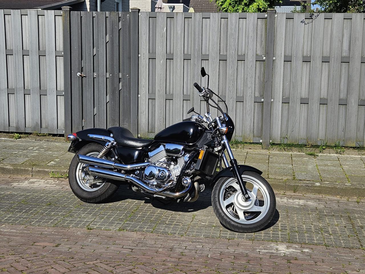 Honda Magna VF750C