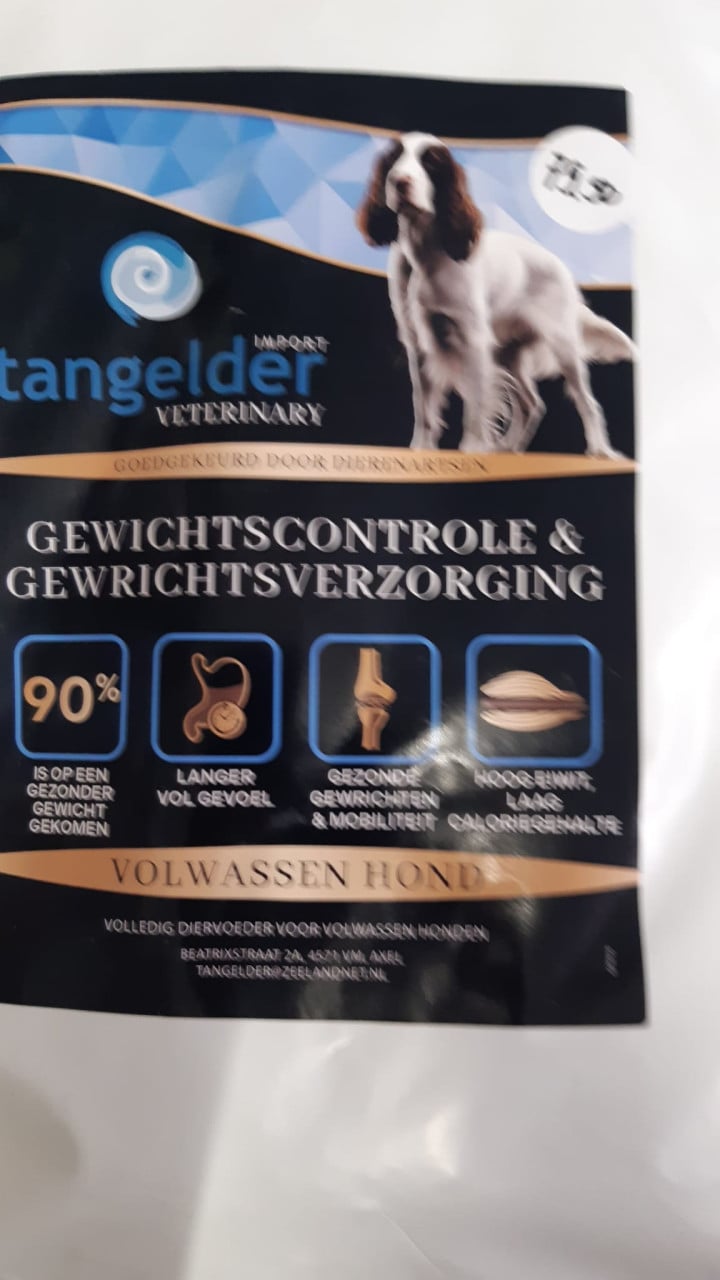 DIERVOEDERS  EN STROOISELS VOOR PAARDEN