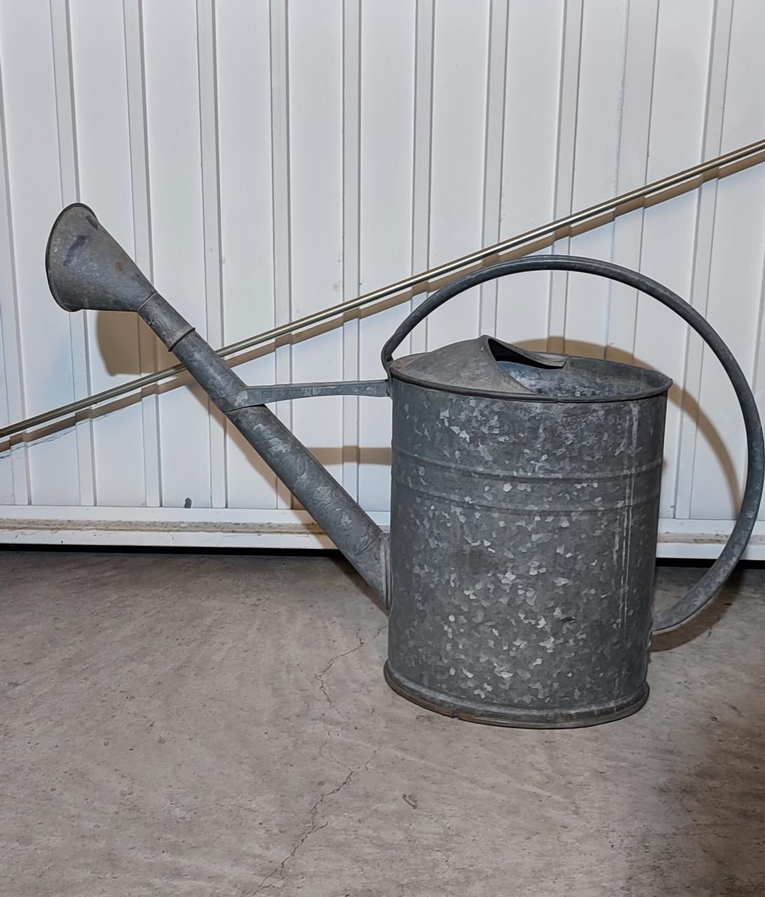 Leuke zinken gieter compleet