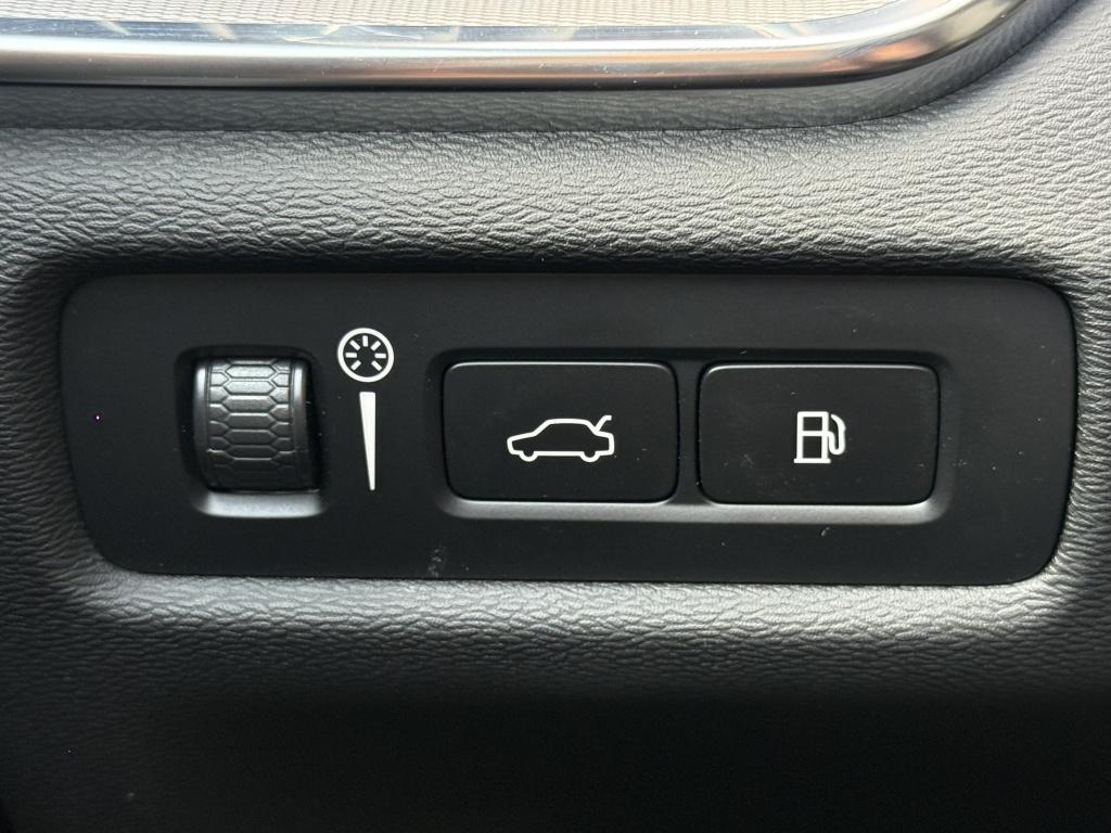 Volvo V60 t6 398pk recharge ultra dark| panodak| 360camera| head-up| awd