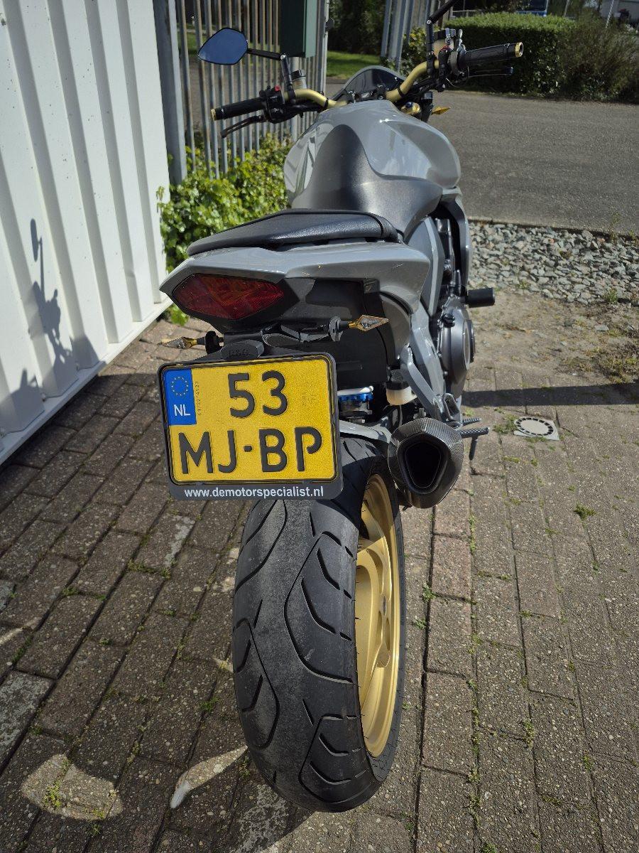 Honda CB1000R uit 2013, boordevol