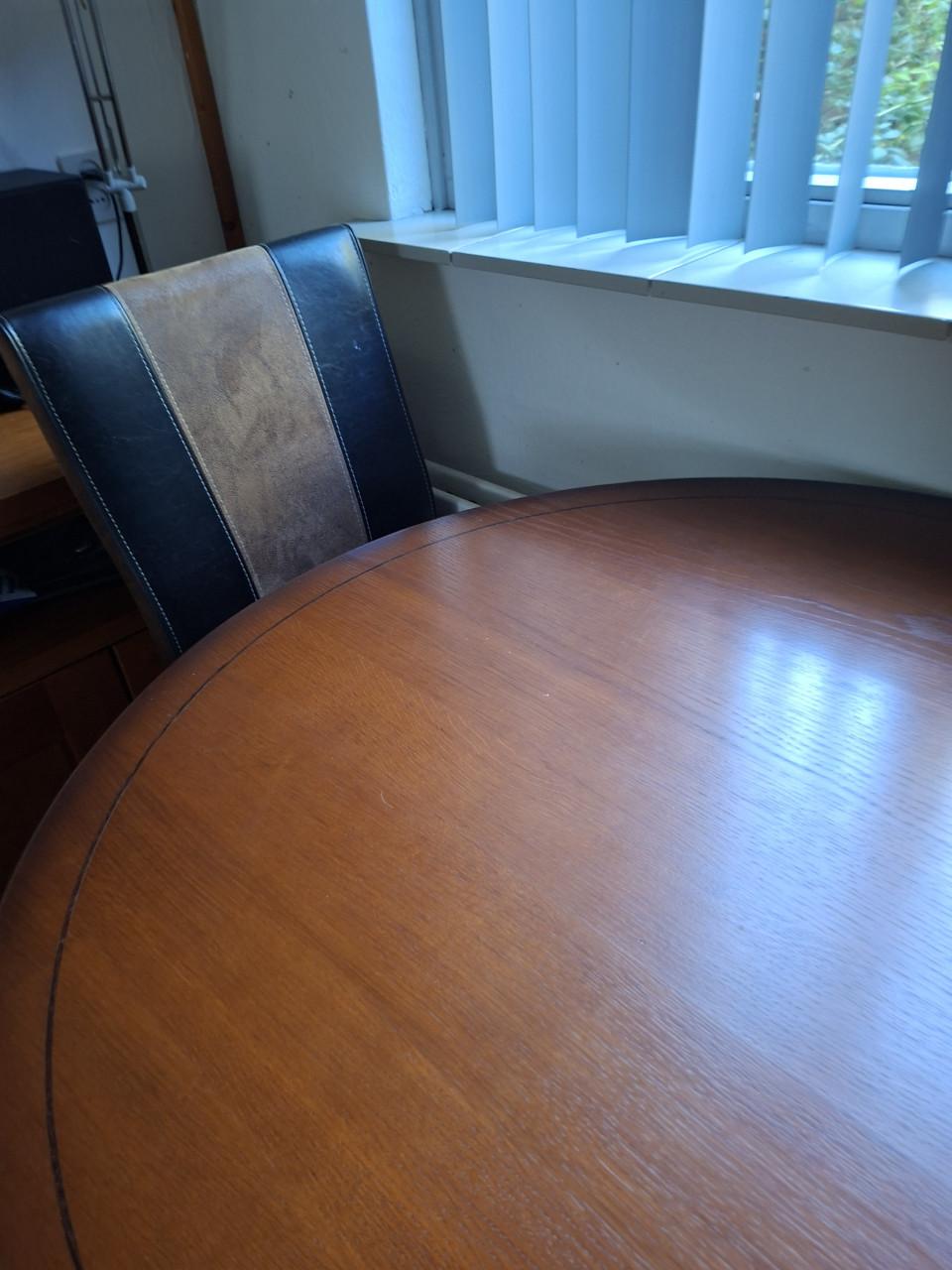 GROTE SALON TAFEL MET 4 LADEN PUNT GAAF