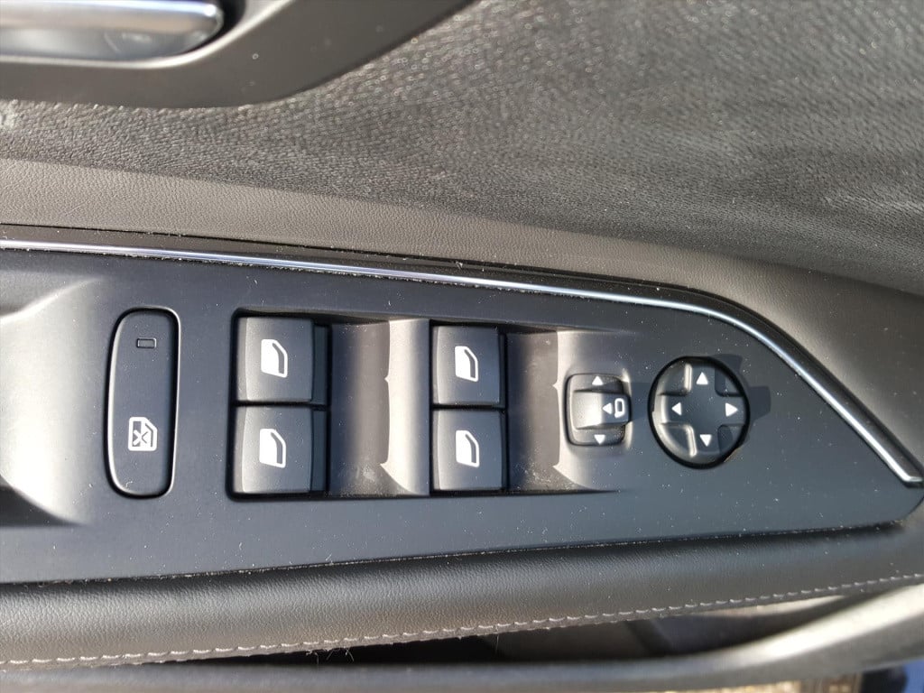 Peugeot 3008 1.2pt 130pk allure trekhaak | navi | apple carplay & android a