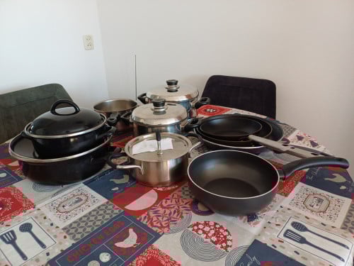 IDEAAL voor een KLEINER HUISHOUDEN: 2 kookpannen + wok