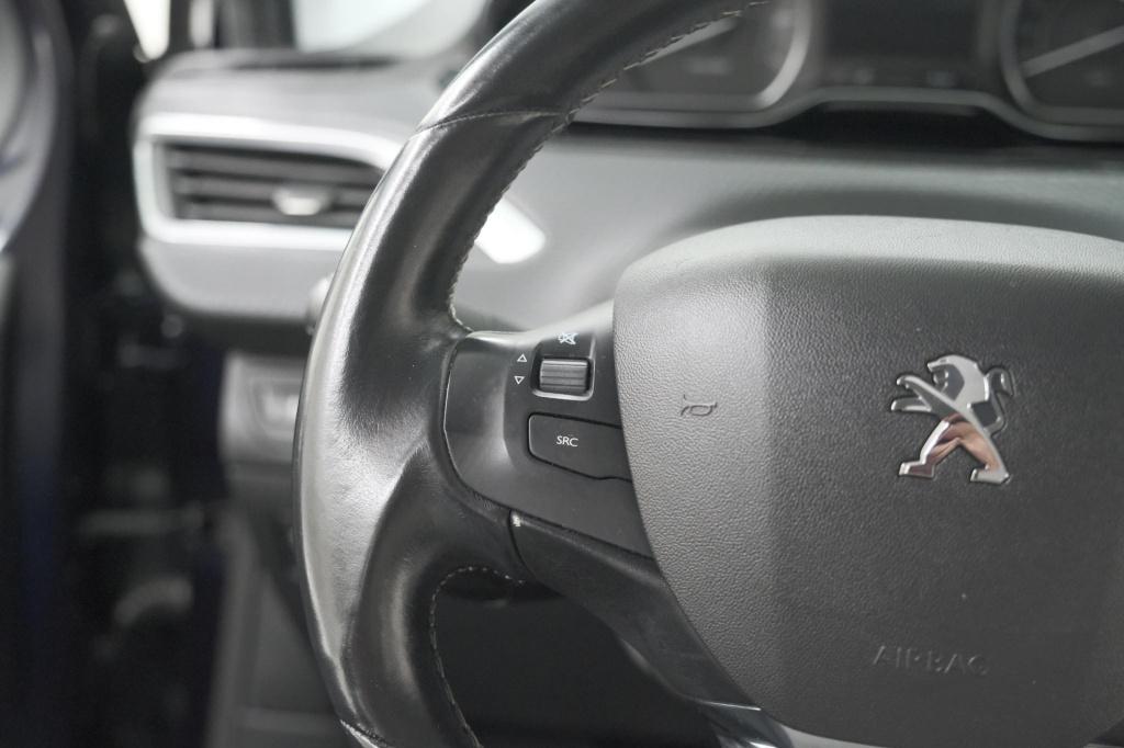 Peugeot 208 puretech 110 tech edition | camera | apple carplay | parkeersen