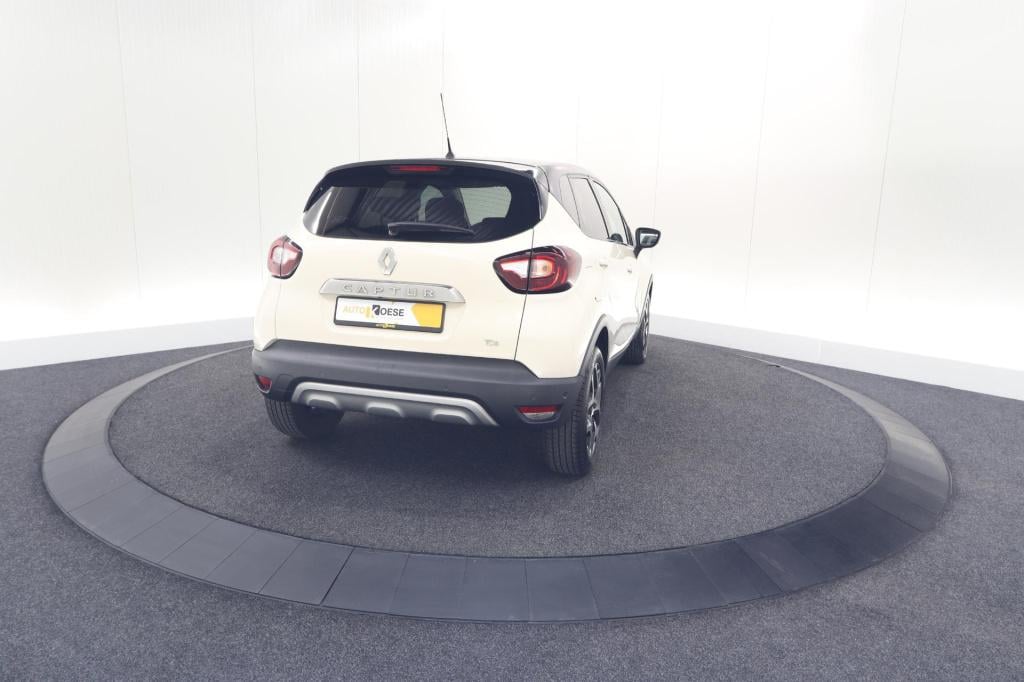 Renault Captur tce 120 edc intens | camera | dodehoekdetectie | navigatie |