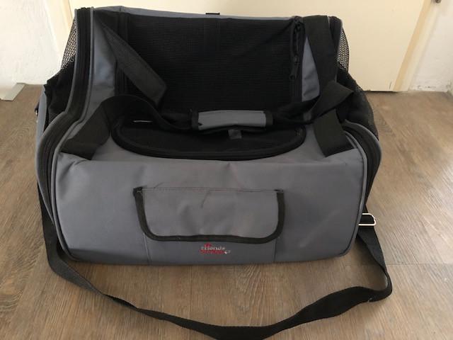 Autostoel/tas kleine hond/puppy