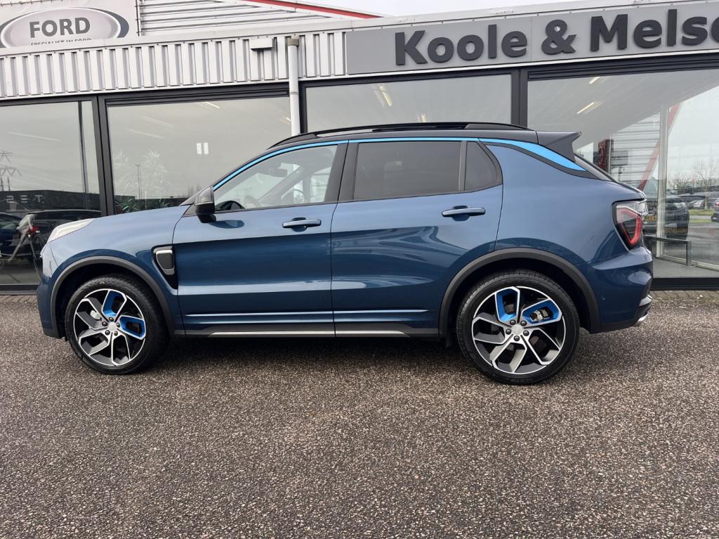 Lynk & Co 01 1.5 261pk phev , 360gr camera , pano dak , stuur en stoel verw