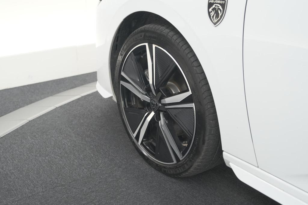 Peugeot 308 sw 1.2 hybrid 136 e-dcs6 gt | camera | adaptieve cruise control