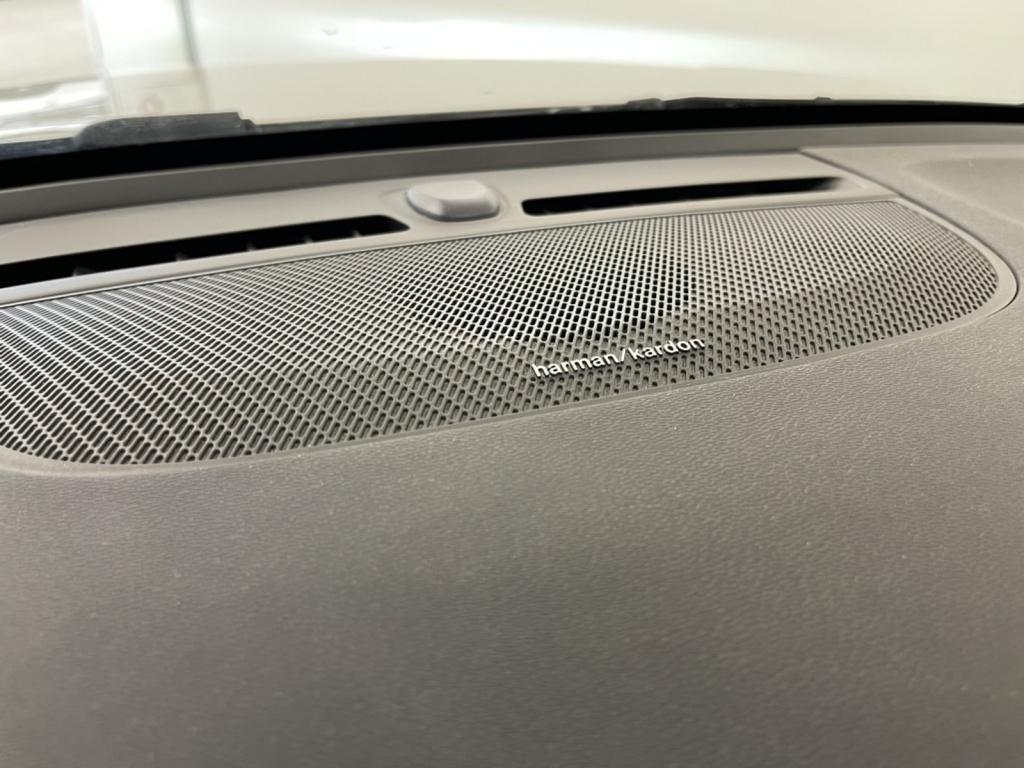 Volvo XC40 1.5 t4 plug-in hybrid ultimate dark | autopilot | harman/kardon 