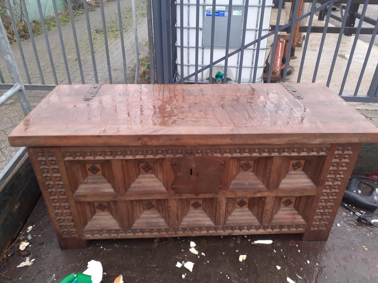 DEKENKIST mooie gave van Hard hout 4 cm dik