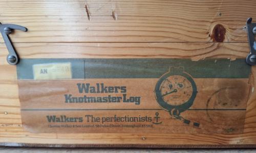 Een complete Walker's Knotmaster Log Mk IIIA in originele kist