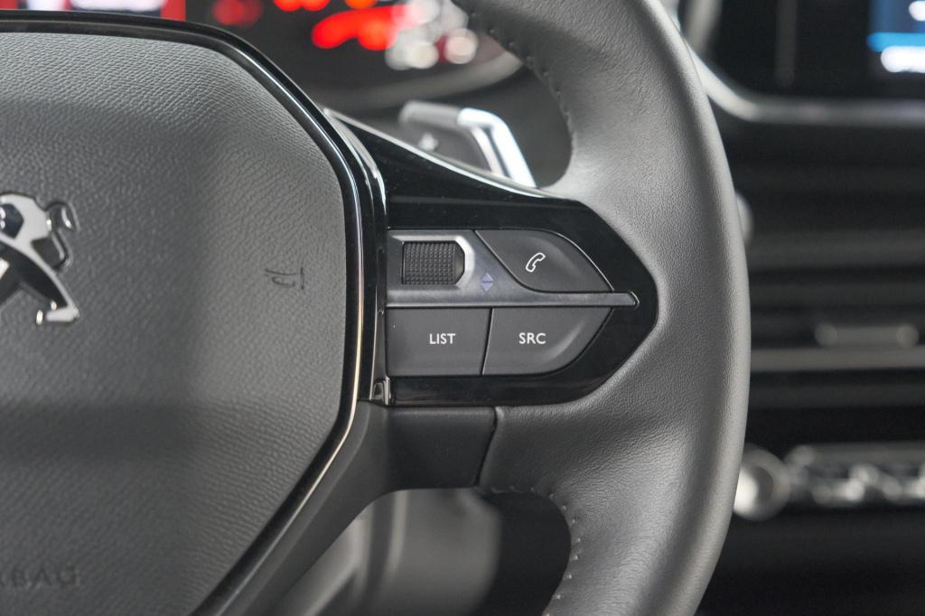 Peugeot 2008 puretech 130 eat8 allure | camera | navigatie | apple carplay 