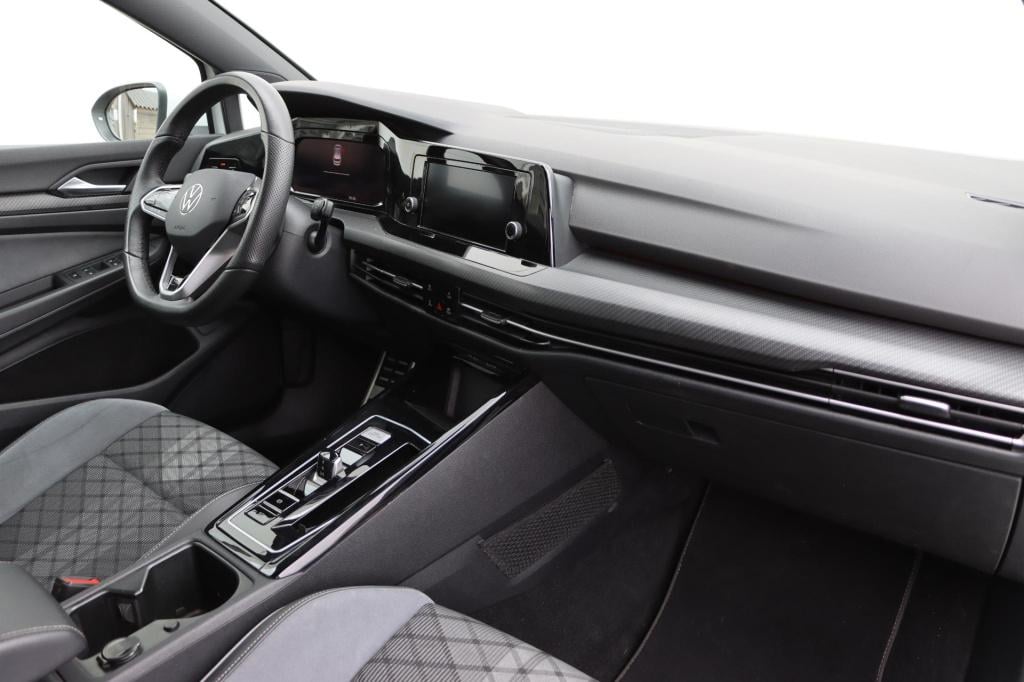 Volkswagen Golf 1.5 etsi r-line dsg7 130pk