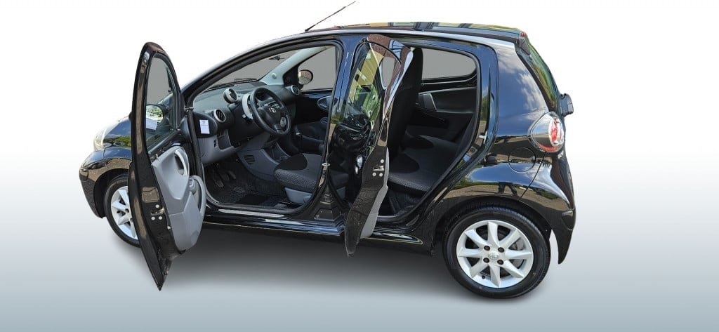 Toyota Aygo 1.0-12v 5drs comfort navigator / nl auto / nap