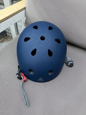 Skeelerhelm, merk: Triple Eight