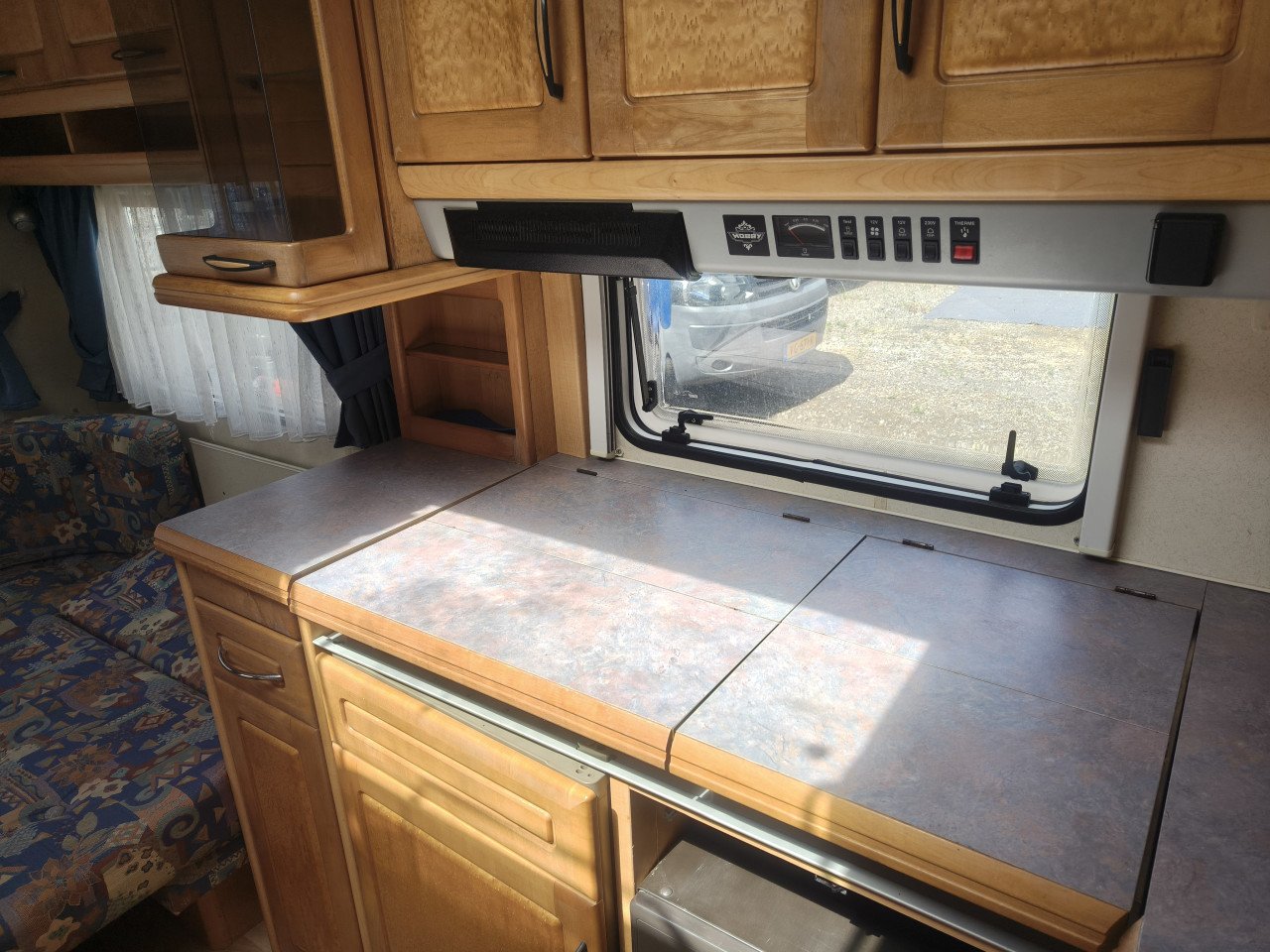 HOBBY Exclusive  495 met mover een voortent