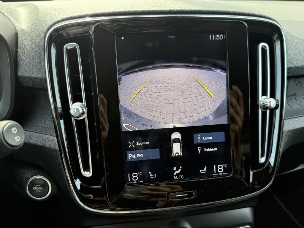 Volvo XC40 t3 160pk momentum | camera| trekhaak| h&k sound| stoelverw| carp