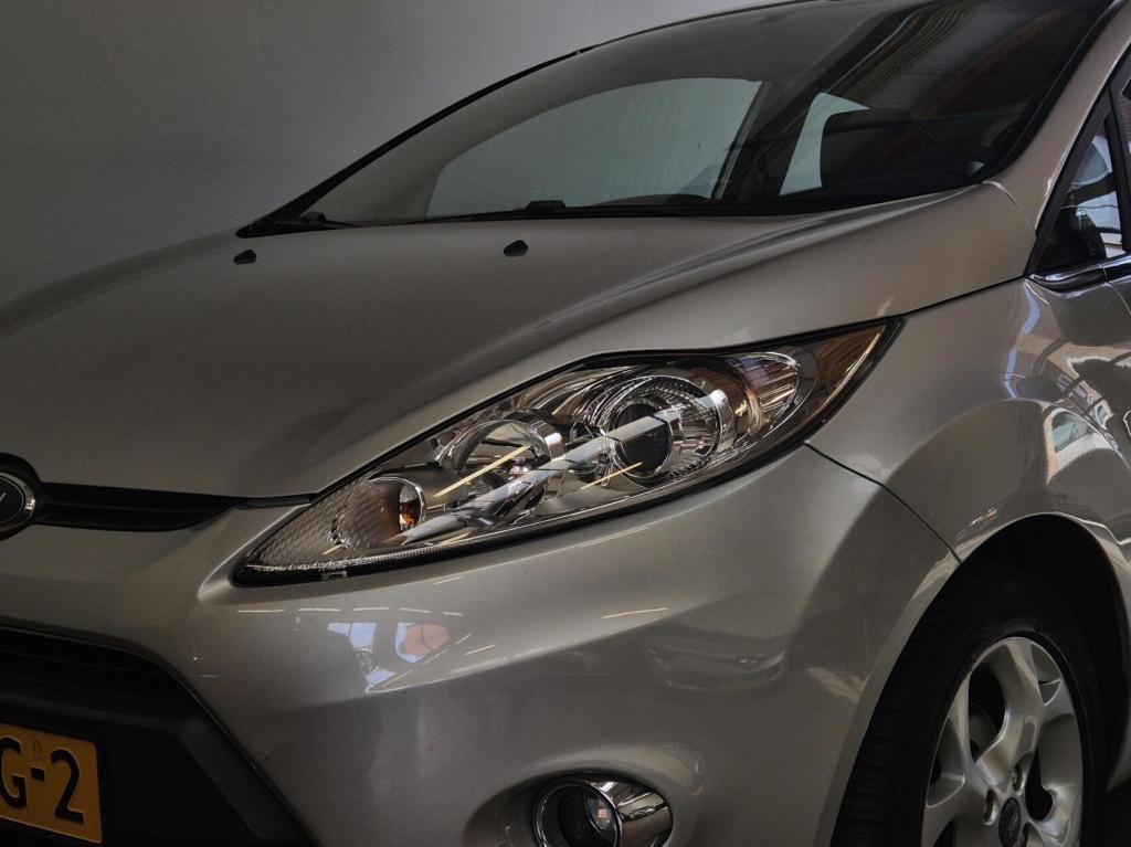 Ford Fiesta 1.4 titanium / automaat / origineel nl