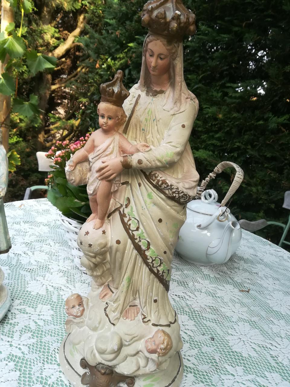 Brocante gipsen beelden